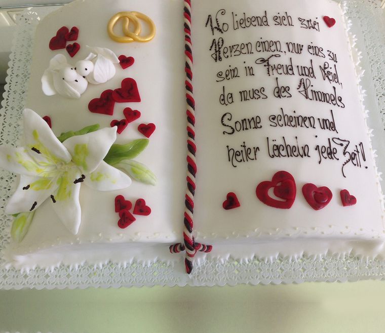 Hochzeitstorte in Buchform