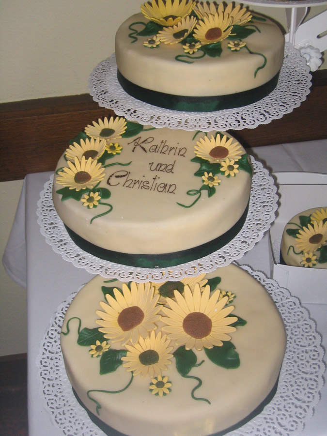 Torte mit Sonnenblumen
